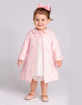 Conjunto para niña rosa con vestido blanco y abrigo estampado floral – Gerat