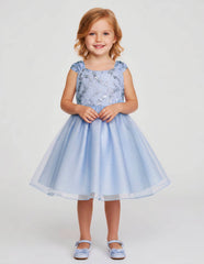 Vestido de Gala Corto en Tul Celeste con Corpiño de Lentejuelas Plateadas