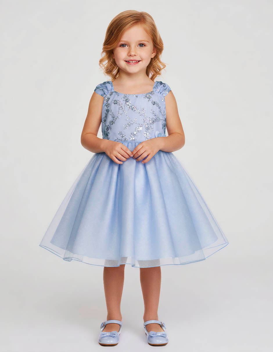 Vestido de Gala Corto en Tul Celeste con Corpiño de Lentejuelas Plateadas